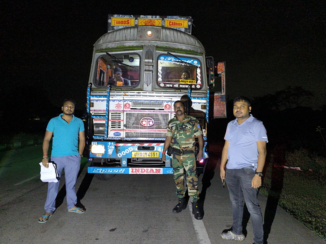 बोकारो में अवैध कोयला परिवहन पर प्रशासन सख्त, नावाडीह के पास ट्रक जब्त